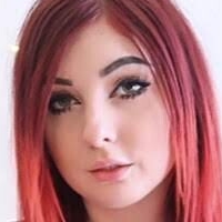 Lizzi Blake Naken