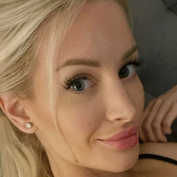 Lucia Klein Naken