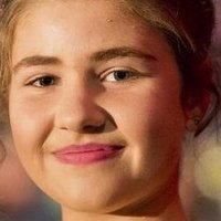 Maddie Collins Naken