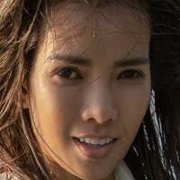 Maya Myra Naken