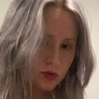Mia Gladston Naken