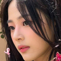 Minji (NewJeans) Naken