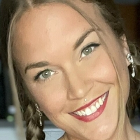 Mollie Rose Naken