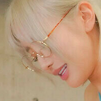 Momonaga Sarina Naken