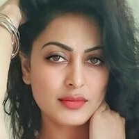 Nalinee Singh Naken