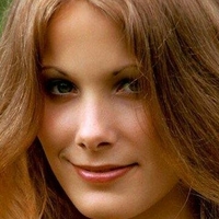 Nancy Cameron Naken