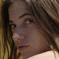 Naomi Dee Naken