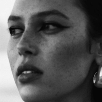Naomi Stevens Naken