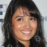 Natalie Amenula Naken