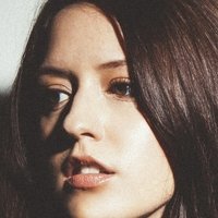 Natalie Taylor Naken