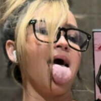 Nickie Lee Naken