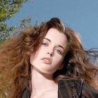 Nicole Linkletter Naken