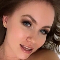 Nicole Ross Naken