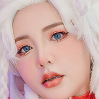 queenie16.1 Naken