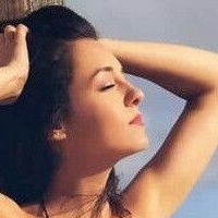 Regina Hixt Naken