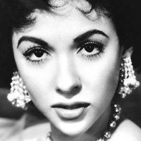 Rita Moreno Naken