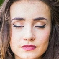 Salomé Saqué Naken