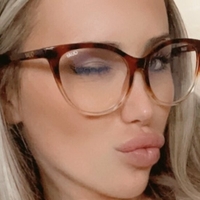 Samanthaauf Naken
