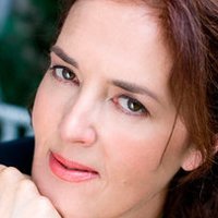 Sarah Blake Naken