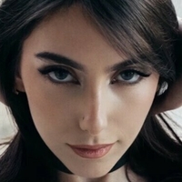 Shana Cohen Naken