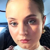 Sophie Breuer Naken