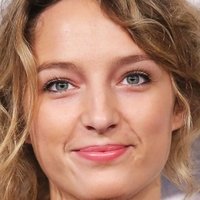 Stéphanie Crayencour Naken