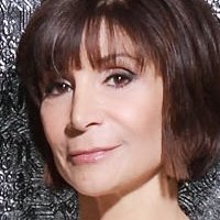 Sue Giosa Naken