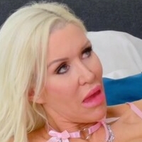 Tania Amazon Naken