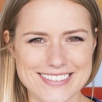 Vanessa Meisinger Naken