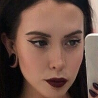 Violette Naken