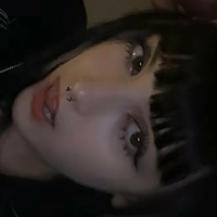 Vynomous Naken