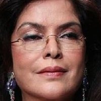 Zeenat Aman Naken