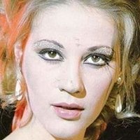 Zoe Laskari Naken